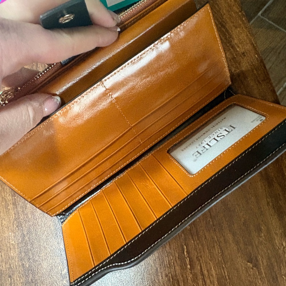 Tan Leather Wallet - Picture 2 of 4